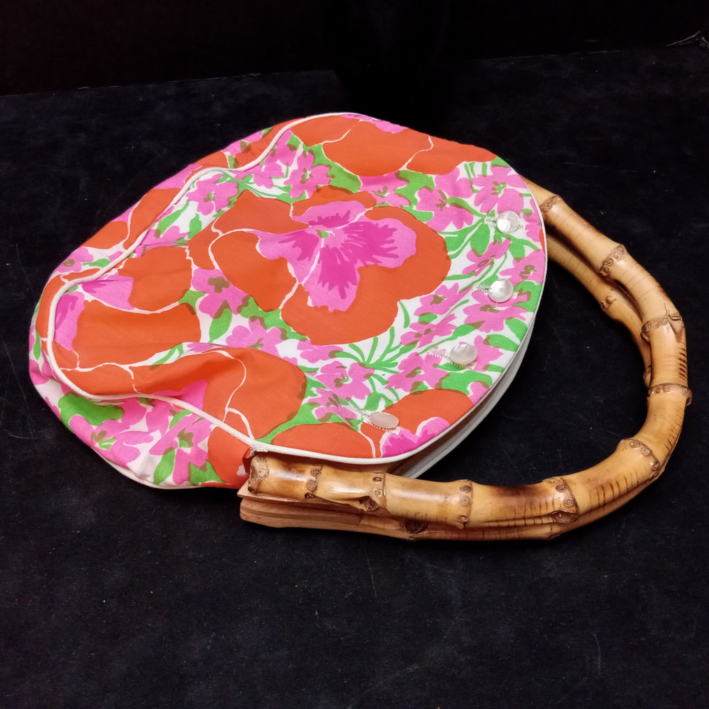Vintage Accessories in Reds/Oranges/Blues - image 22 of 25