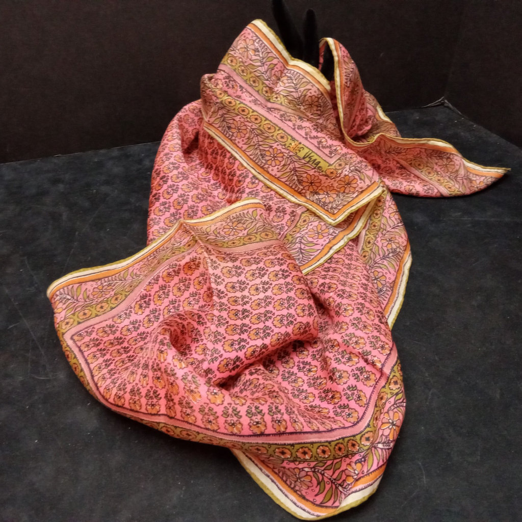 Vintage Accessories in Reds/Oranges/Blues - image 12 of 25