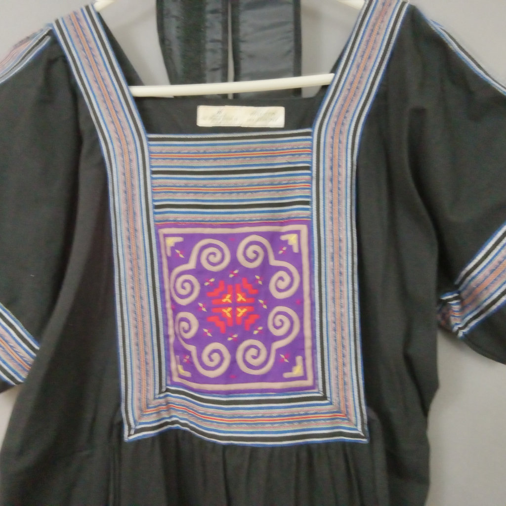 Vintage Thai Dresses - image 3 of 13
