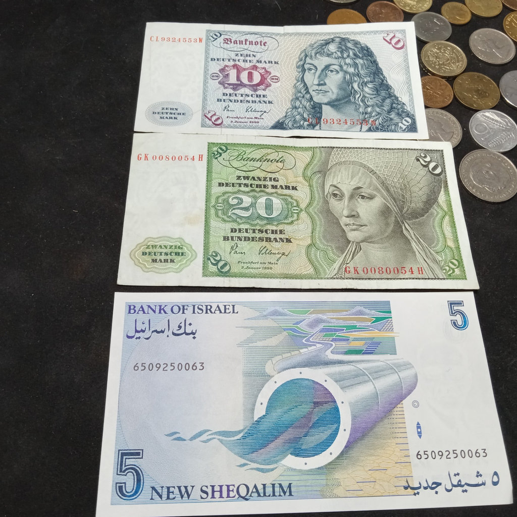 Foreign Paper Money & Coins - image 11 of 25