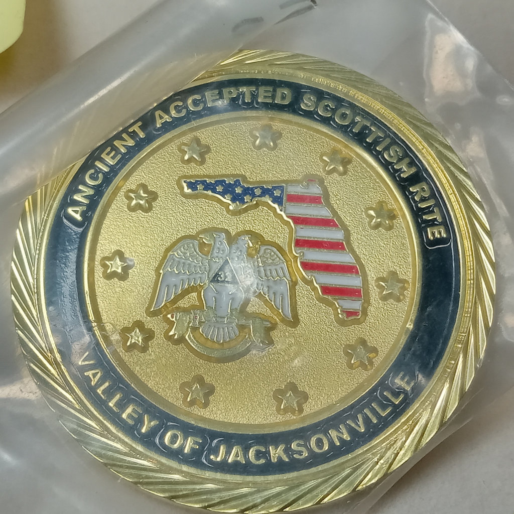Freemason Pins & Coin - image 2 of 8