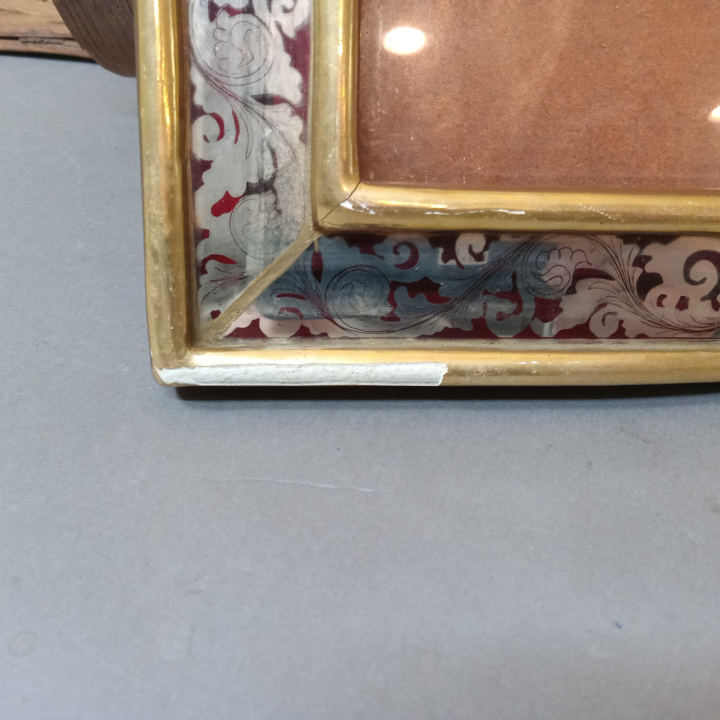 Echoes of Antique Decor - image 7 of 20