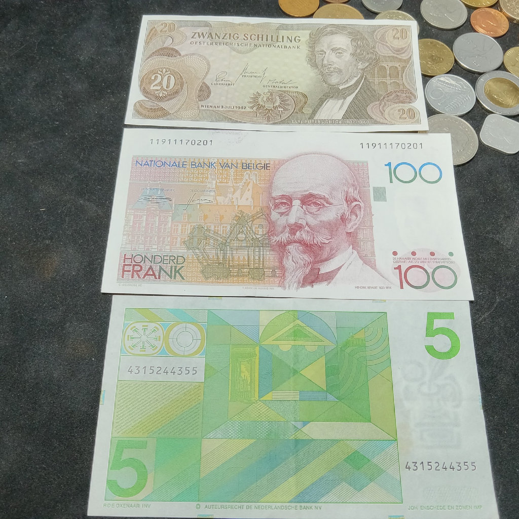 Foreign Paper Money & Coins - image 8 of 25