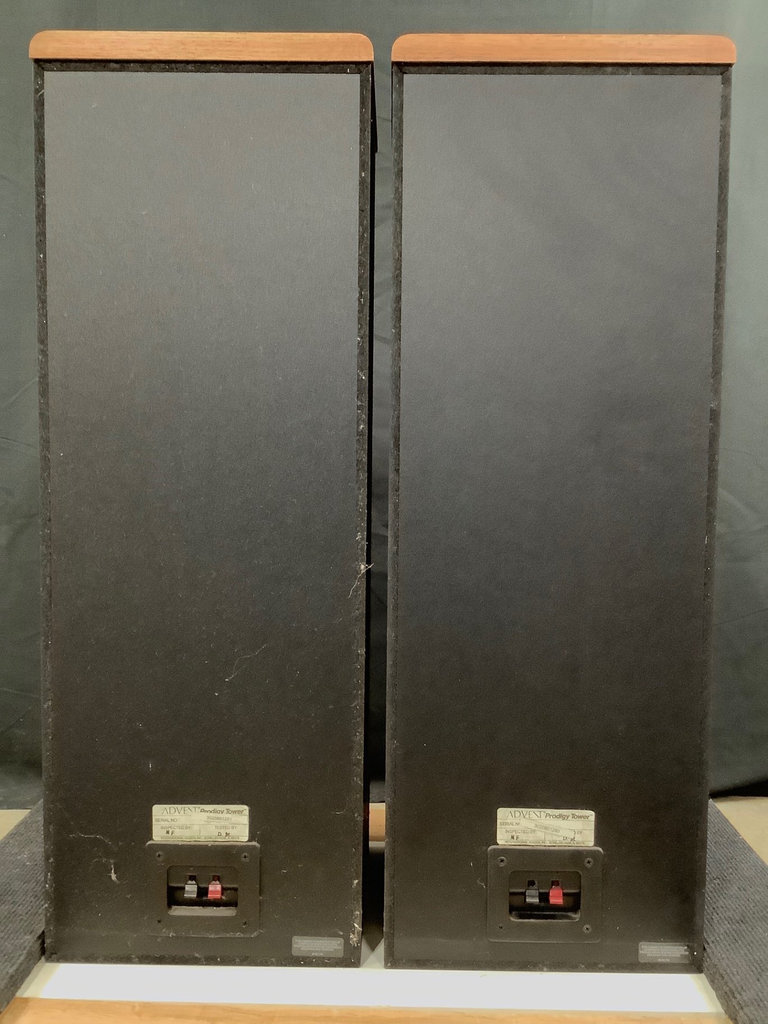 Advent Prodigy Speaker Towers - image 3 of 6