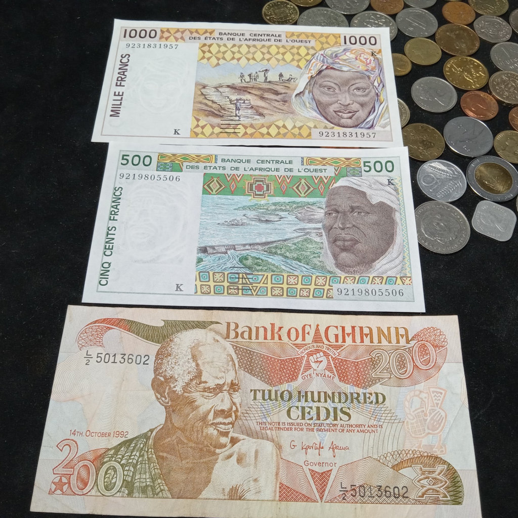 Foreign Paper Money & Coins - image 14 of 25