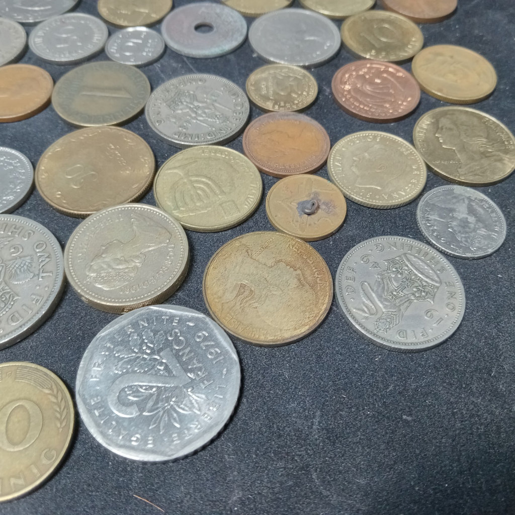 Foreign Paper Money & Coins - image 23 of 25