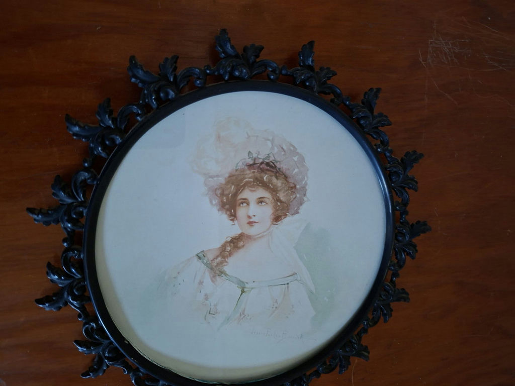 Round Framed Portrait Wall Art - image 2 of 4