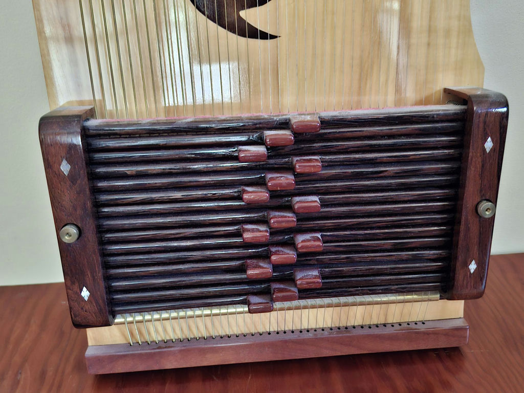 Stringed HANDMADE Autoharp Instrument with Bird Design, SIGNED inside By MASTER CARVER Jerry Kowalski, STUNNINGLY BEAUTIFUL - image 3 of 8