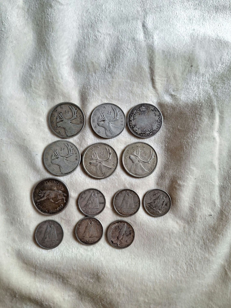 Lot Of Canadian SILVER COINS, $2.35 Face Value Worth Of Coins - image 1 of 6