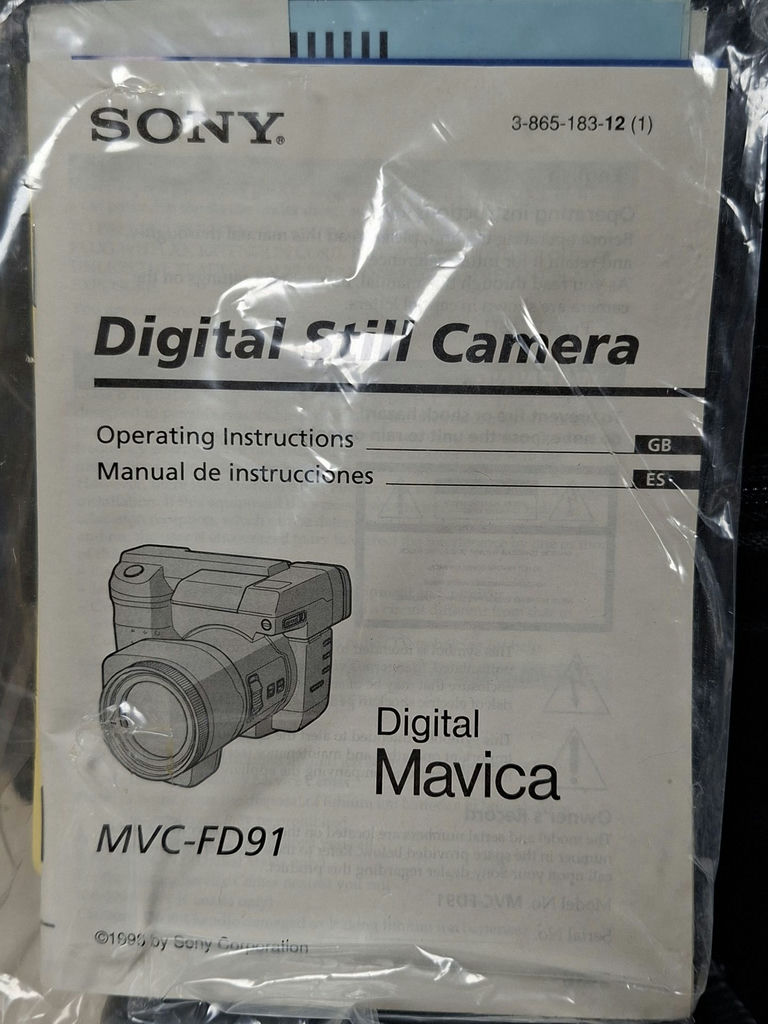 Sony Digital Mavica MVC-FD91 Camera Bundle - image 5 of 16