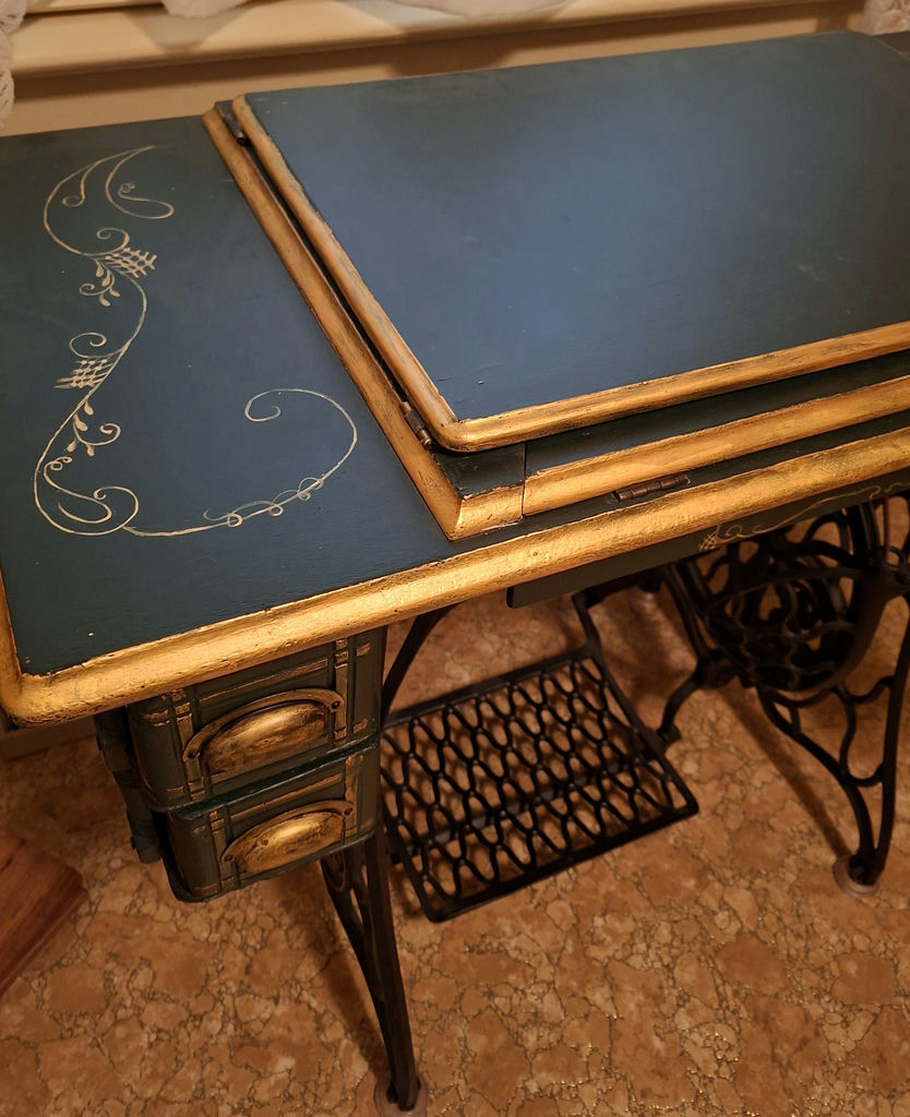 Vintage Singer Sewing Machine Table - image 5 of 6