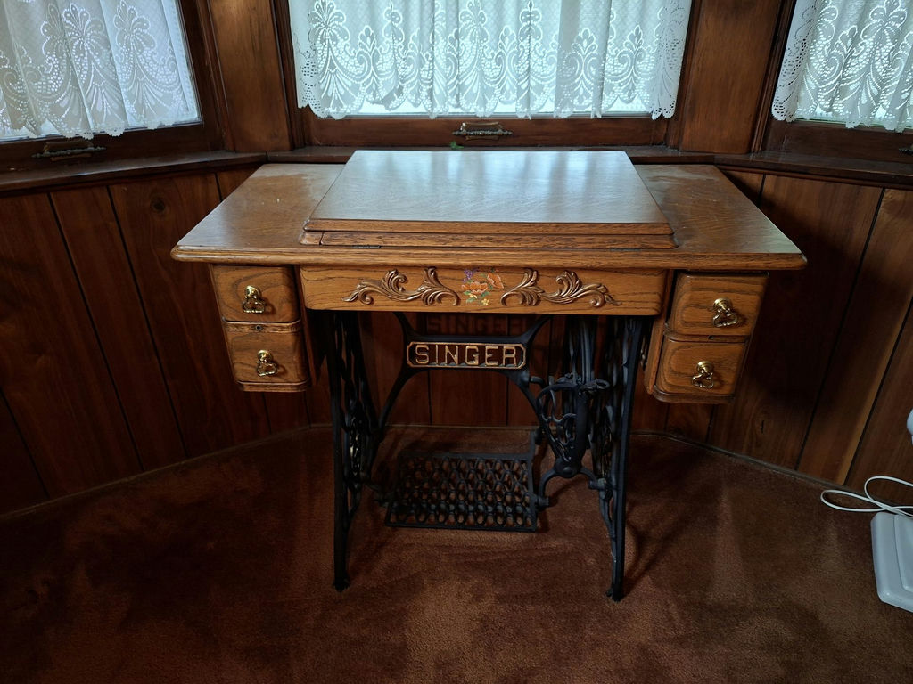 Vintage Singer Treadle Sewing Machine Cabinet, NO MACHINE - image 1 of 8