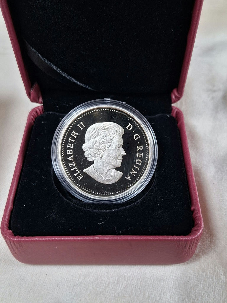 2014 Canada $5 Fine Silver .999 Coin Saint George Slaying Dragon Set - image 3 of 5