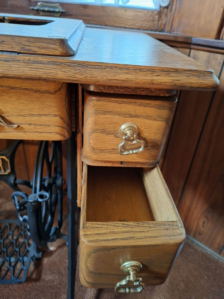 Vintage Singer Treadle Sewing Machine Cabinet, NO MACHINE - image 8 of 8