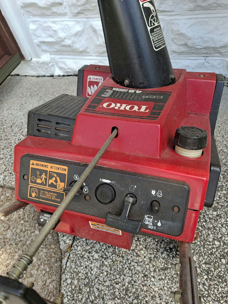 Toro CCR 2000E Power Curve Snow Blower - image 6 of 8