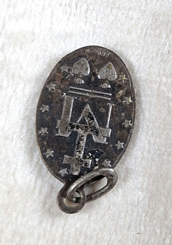 1830 Sterling Silver Mother Mary Pray For Us Miraculous Medal Pendant - image 5 of 6