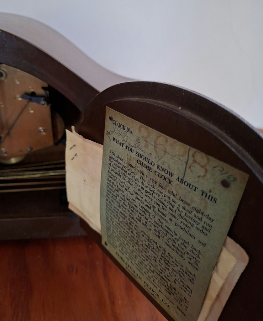Vintage Wooden Mantel Chime Clock - image 4 of 7