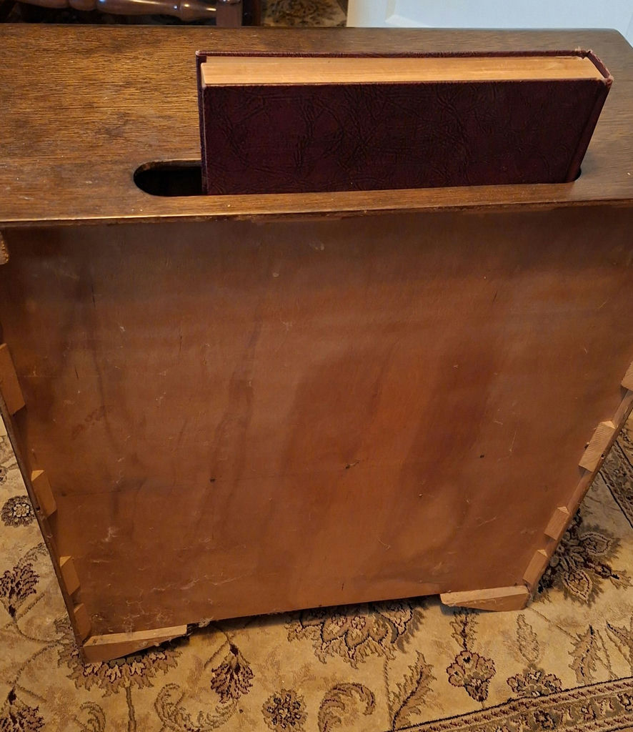 1959 Encyclopaedia Britannica Book Set with World Atlas and Wooden Bookcase - image 6 of 6