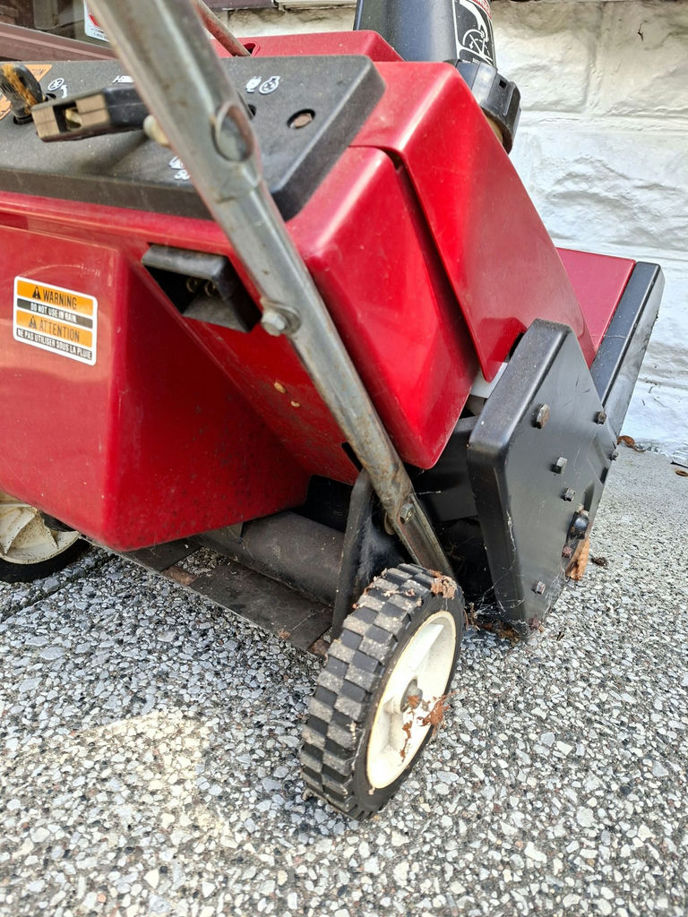 Toro CCR 2000E Power Curve Snow Blower - image 8 of 8