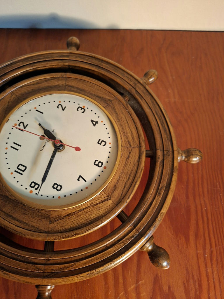 General Electric Wooden Ship Wheel Wall Clock - image 3 of 5