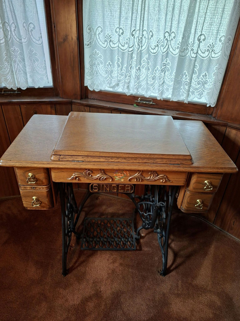 Vintage Singer Treadle Sewing Machine Cabinet, NO MACHINE - image 2 of 8