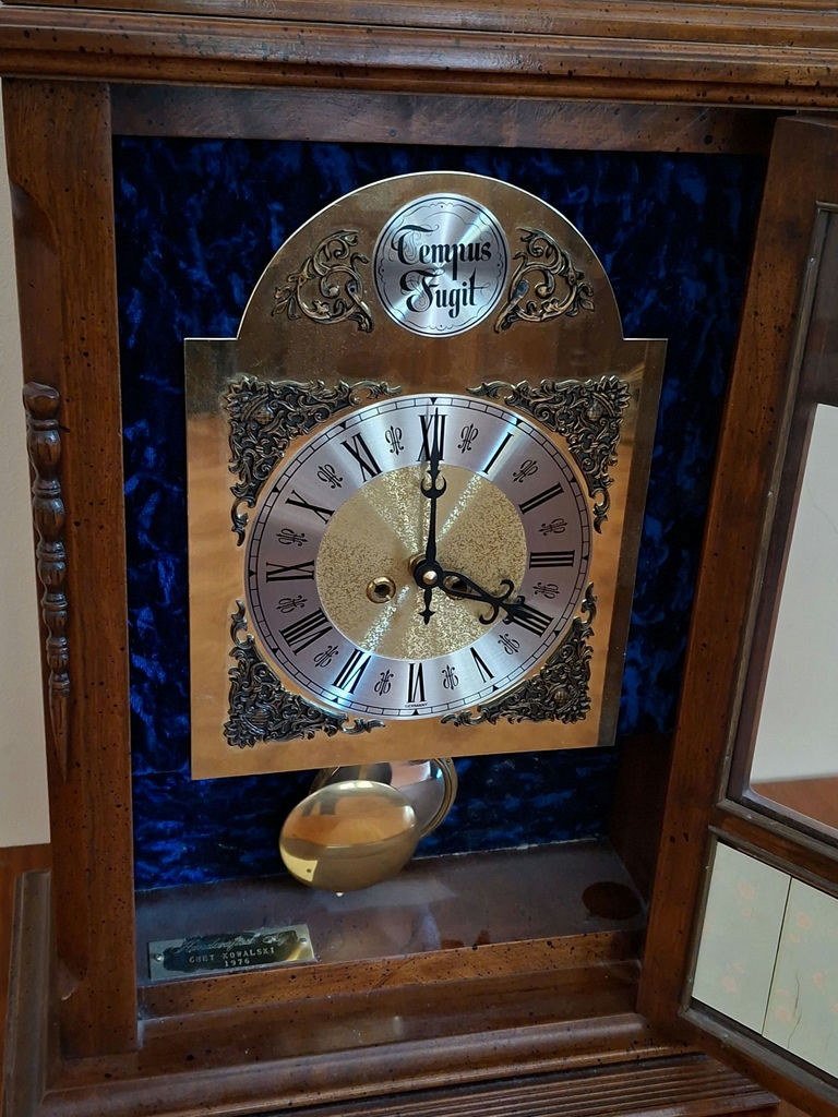 Tempus Fugit Wooden Mantel Clock, Handcrafted, Stunning! - image 3 of 9