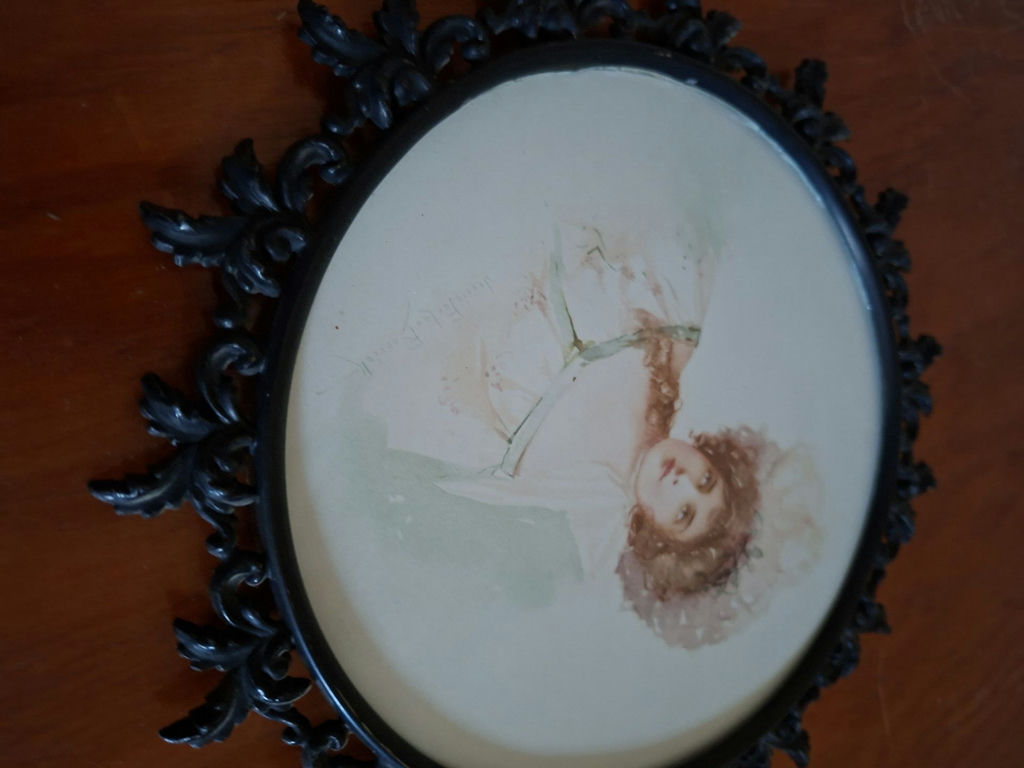 Round Framed Portrait Wall Art - image 3 of 4