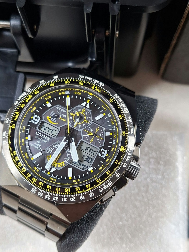 Citizen Promaster Air Eco-Drive Men's Watch Model JY8127-59E with Case and Manuals - image 8 of 11