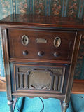 Vintage Westinghouse Batteryless Receiver Radio Cabinet And Radio - thumbnail 2 of 12