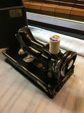 Vintage Singer sewing machine with case - thumbnail 3 of 3