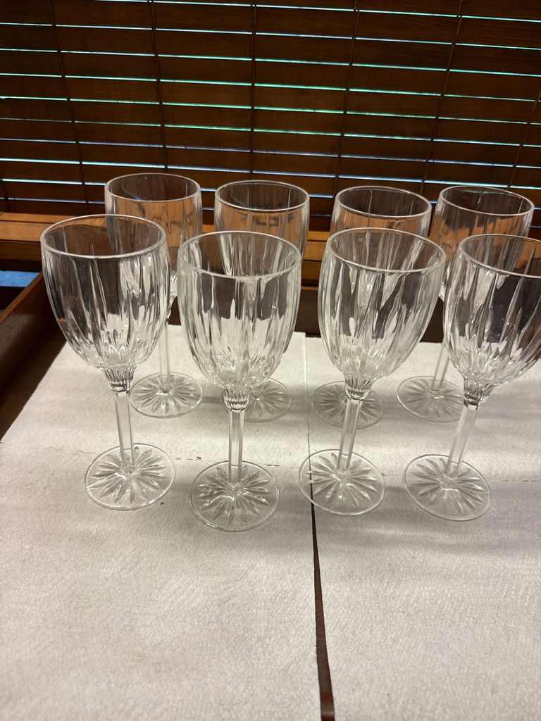 Eight crystal-cut wine glasses - image 1 of 2