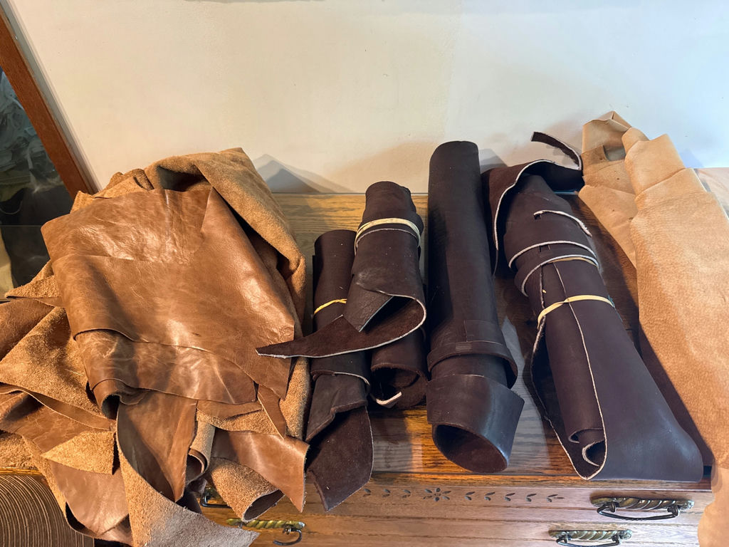 Leather pieces and strips - image 1 of 2