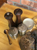 Assorted vintage kitchenware and decorative metal items - thumbnail 1 of 2