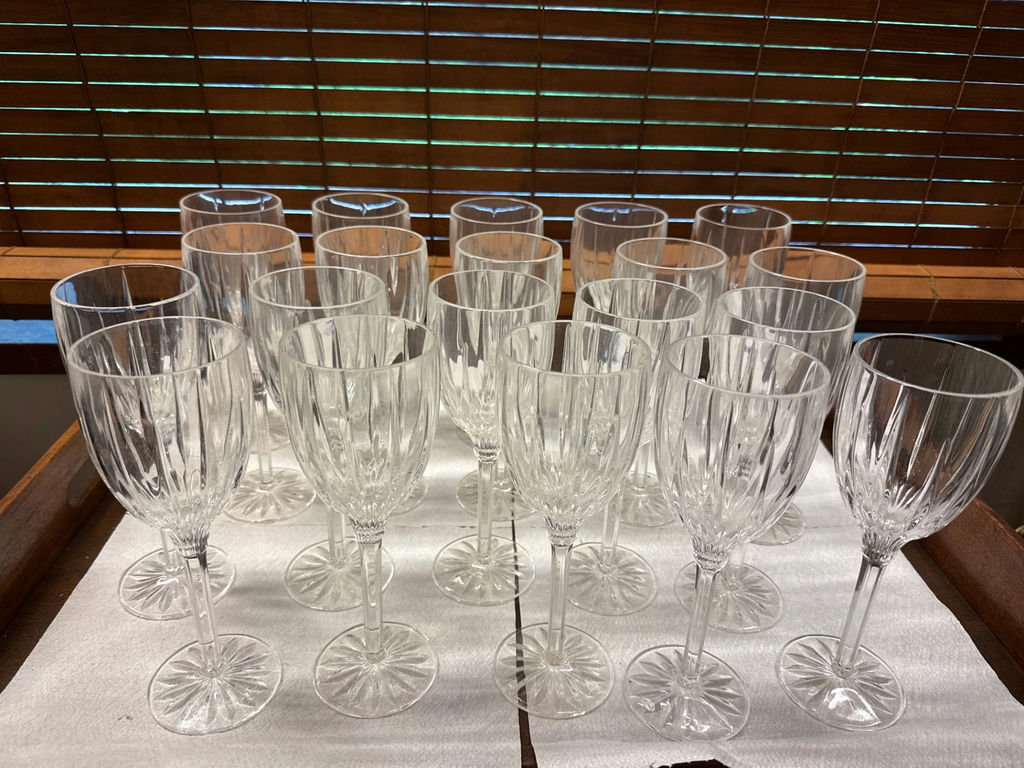 Clear Crystal Wine Glasses (Stemware) - image 1 of 3