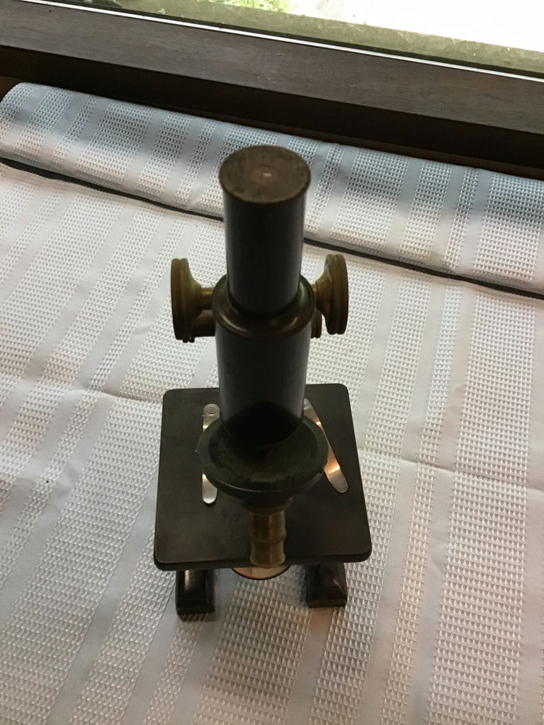 Vintage microscope with brass adjustment knobs - image 2 of 4