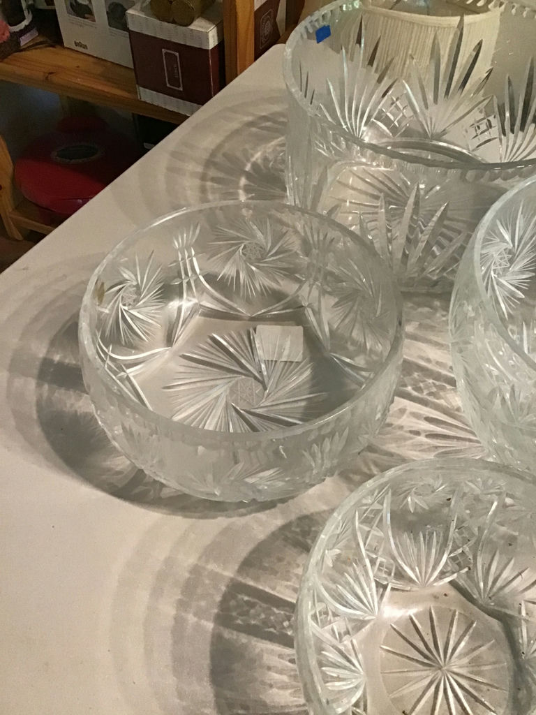 clear cut-glass bowls with starburst pattern - image 4 of 4