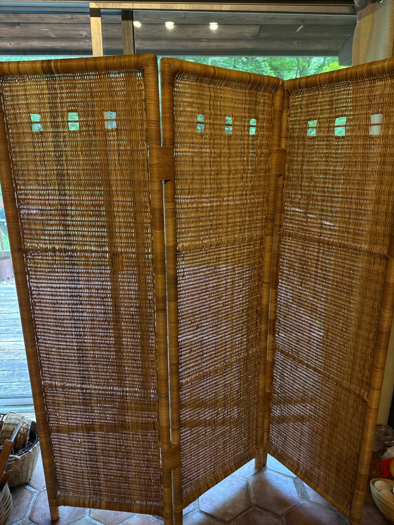 Wicker three-panel folding screen - image 1 of 2