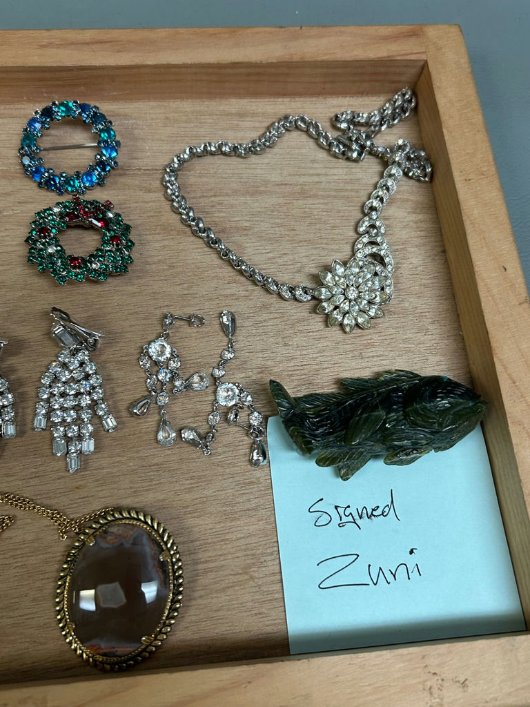 Costume Jewelry - image 7 of 9