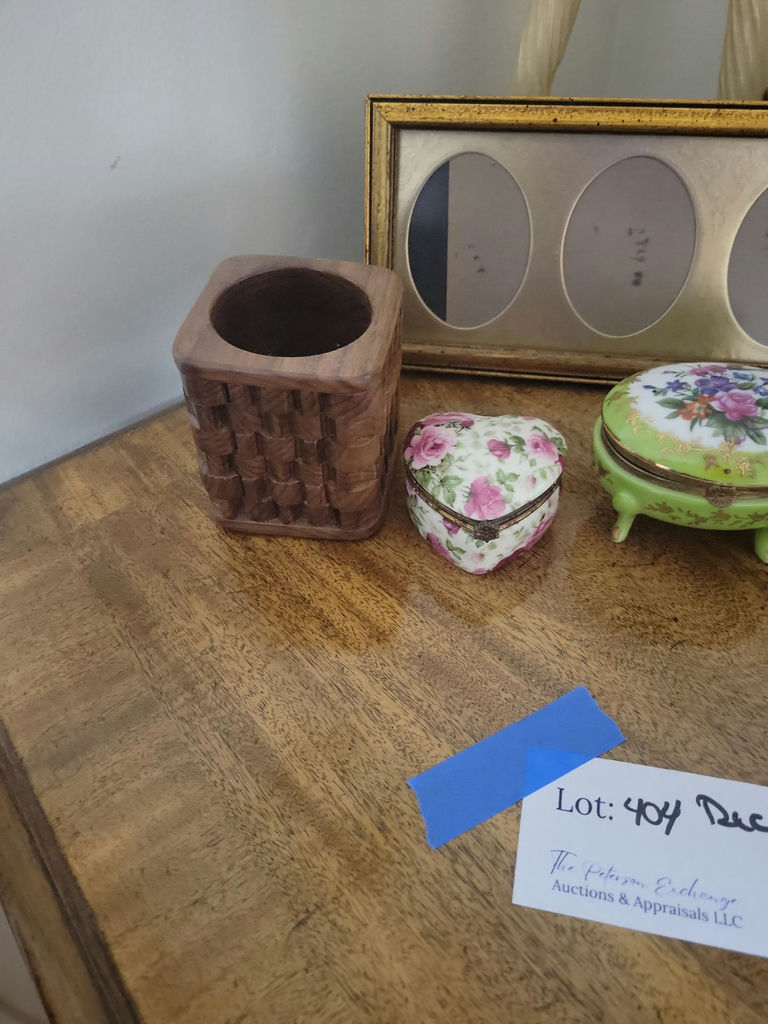 Assorted Decorative Home Decor Items - image 2 of 7