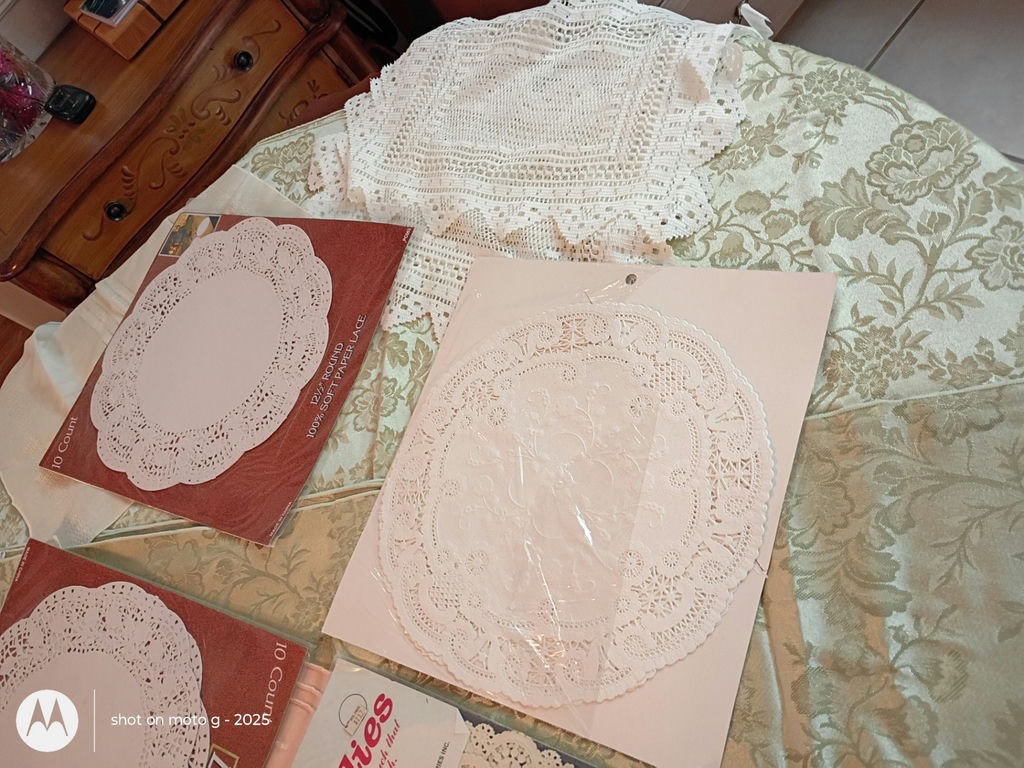 Assorted Table Linens, Placemats, and Decorative Doilies - image 7 of 18