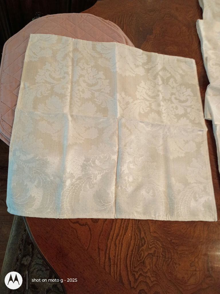 Assorted Table Linens, Placemats, and Decorative Doilies - image 12 of 18