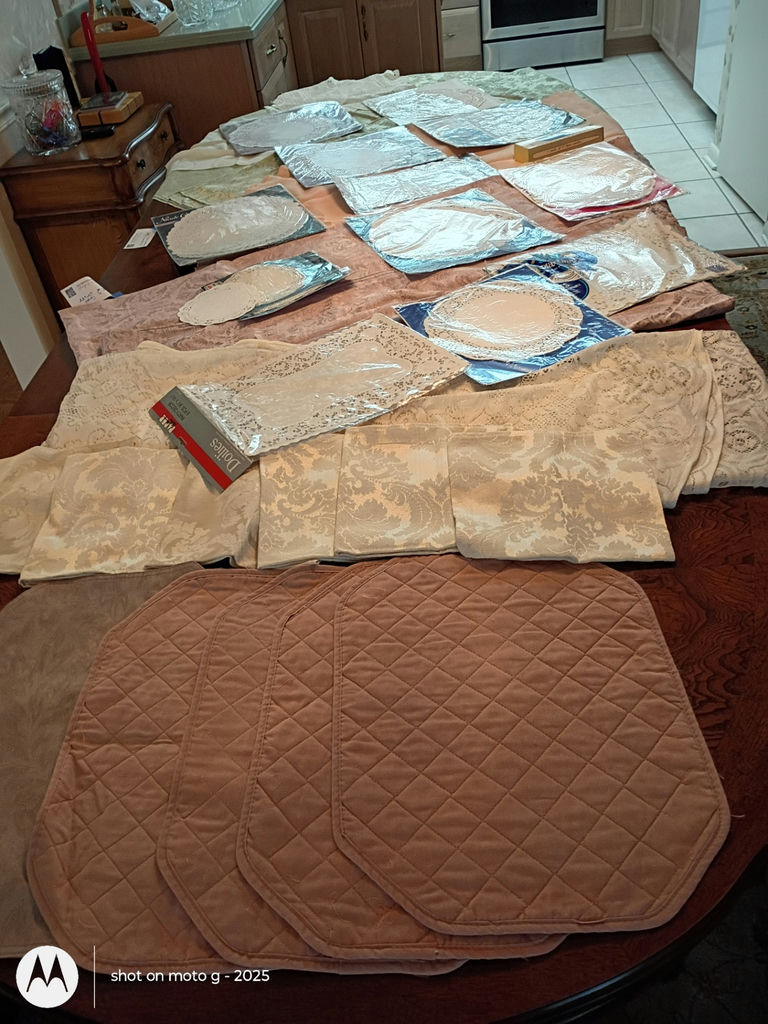 Assorted Table Linens, Placemats, and Decorative Doilies - image 1 of 18