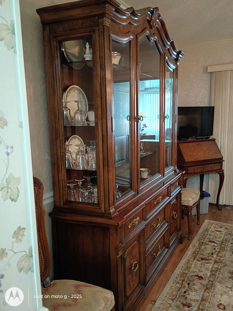 White Furniture Co. China Hutch Cabinet - image 3 of 8