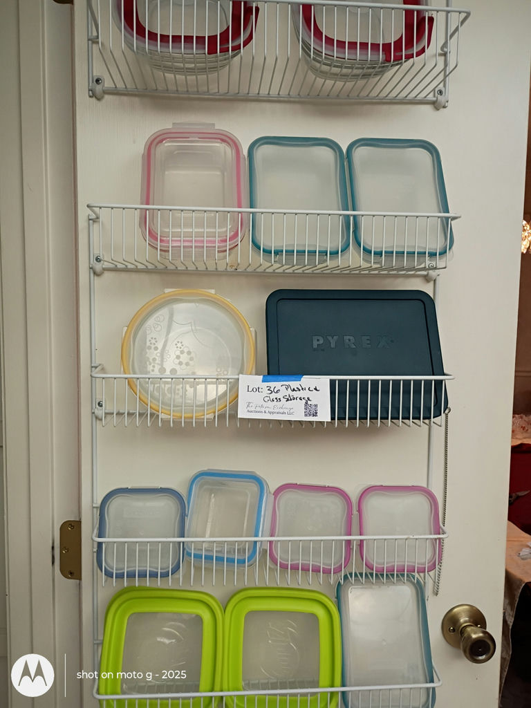 Assorted Glass Food Storage Containers and Lids - image 1 of 4