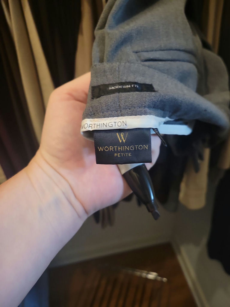 Assorted Women's Clothing and Jackets - image 10 of 18