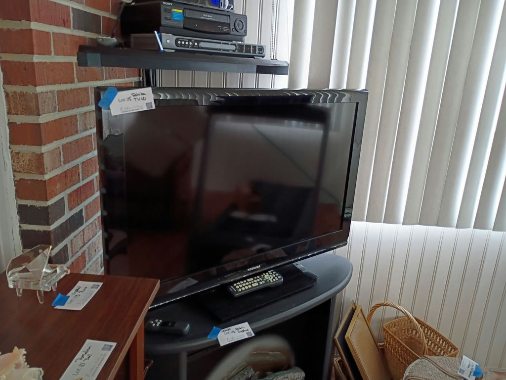 Toshiba Flat Screen Television  - image 1 of 3