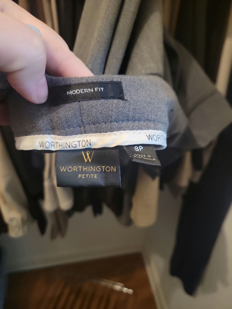 Assorted Women's Clothing and Jackets - image 11 of 18