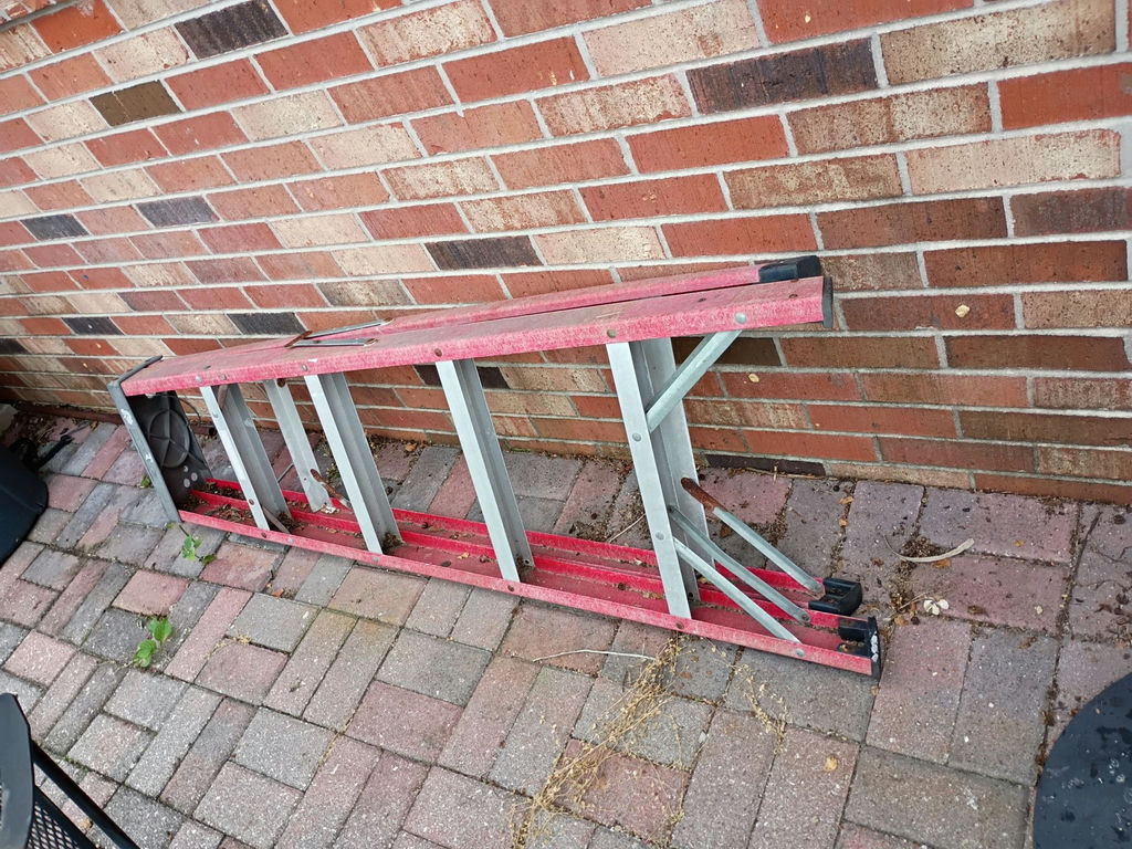 Garden Hoses, Hose Storage, Ladder, and Outdoor Decor - image 6 of 8