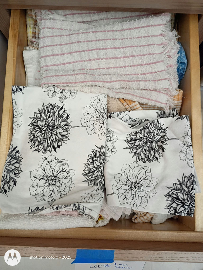 Assorted Kitchen Towels and Plastic Wrap Boxes - image 3 of 5