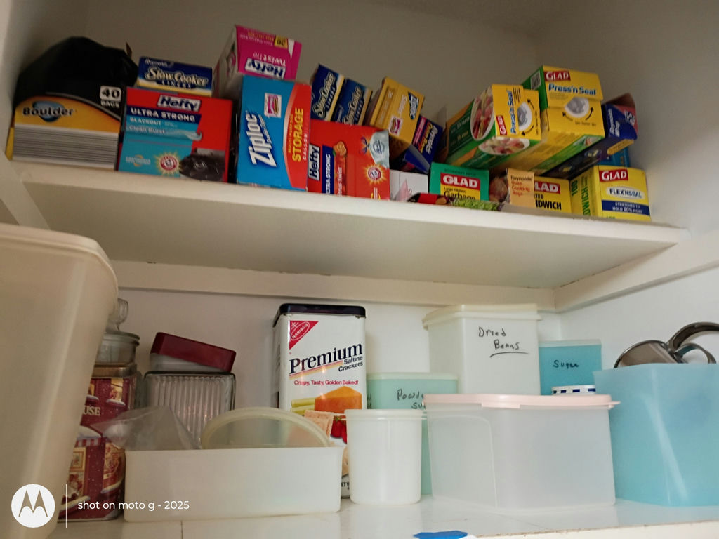 Assorted Food Storage Bags, Wraps, and Kitchen Storage Containers - image 2 of 4